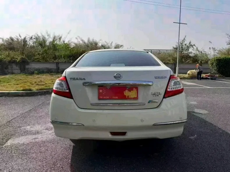 日产天籁 后面外观三