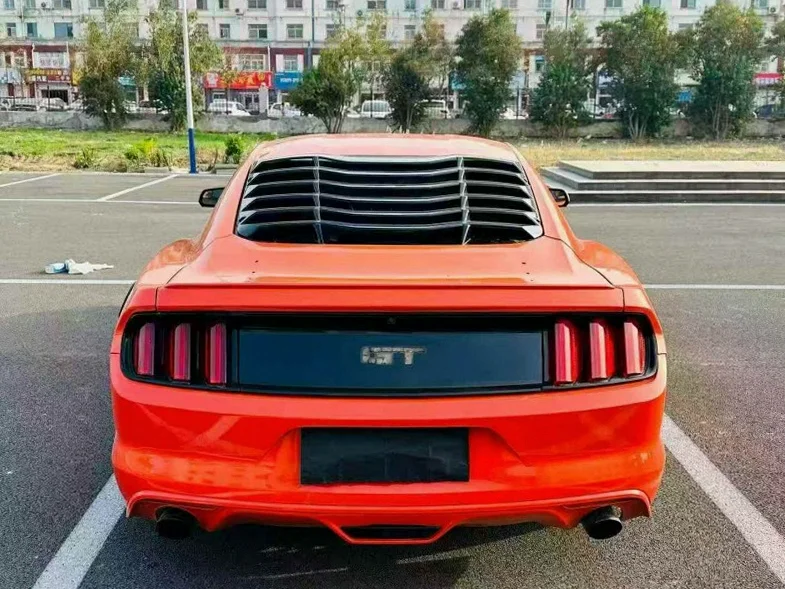 福特野马 驾驶室