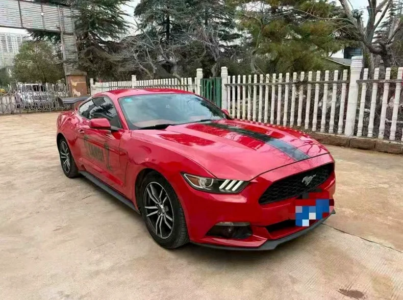 福特野马 正面外观二