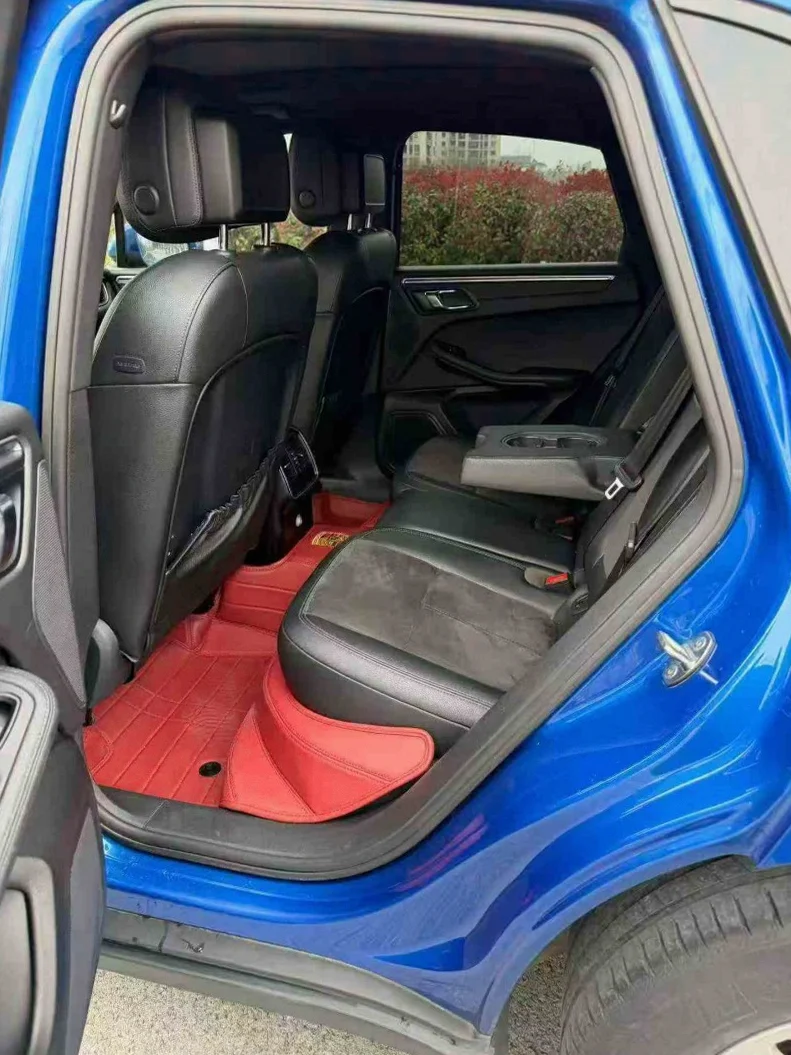 保时捷Macan 后面外观三