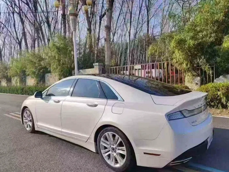 林肯MKZ 内饰后排