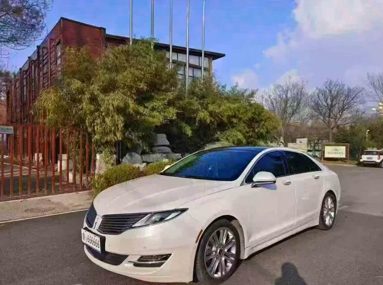 林肯MKZ 正面外观二