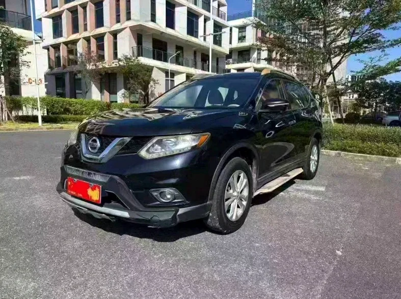 日产奇骏 正面外观三