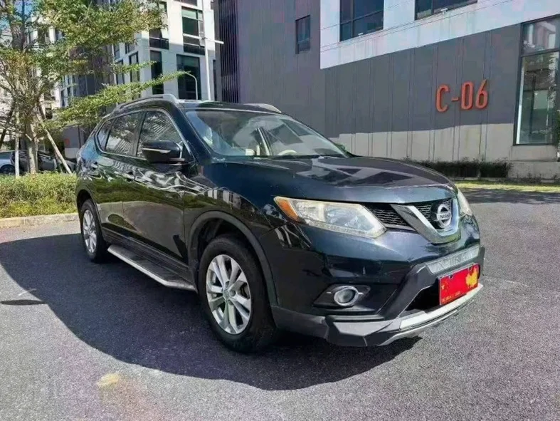 日产奇骏 正面外观二