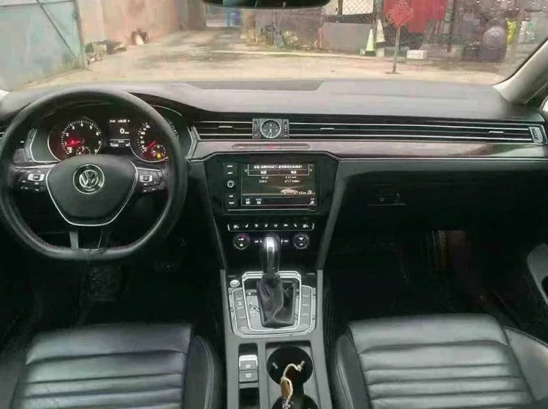 大众迈腾 后面外观一