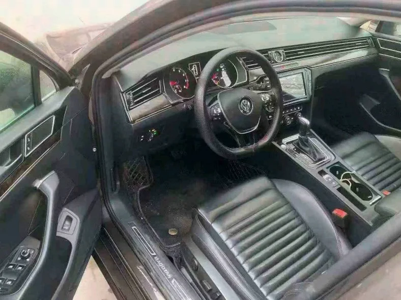 大众迈腾 后面外观二