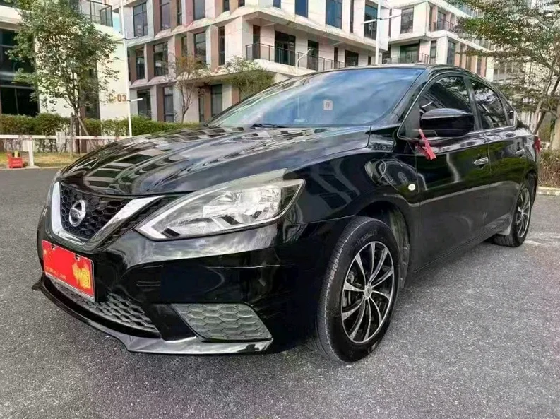 日产轩逸 正面外观三