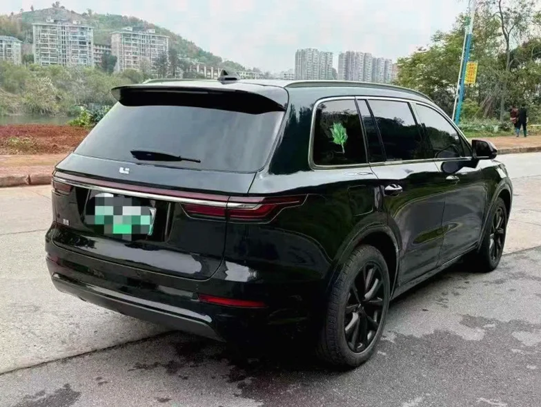 理想ONE 内饰后排