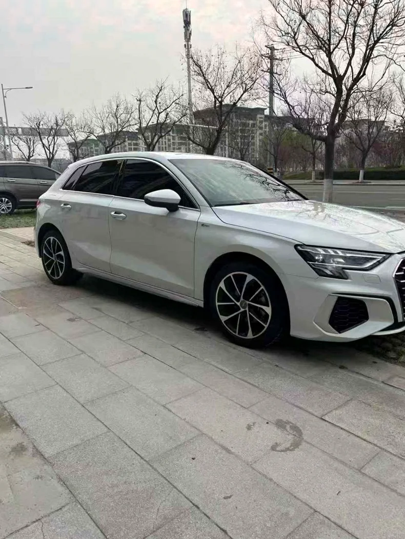 奥迪A3 正面外观三