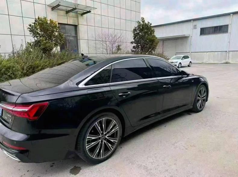 奥迪A6L 内饰后排