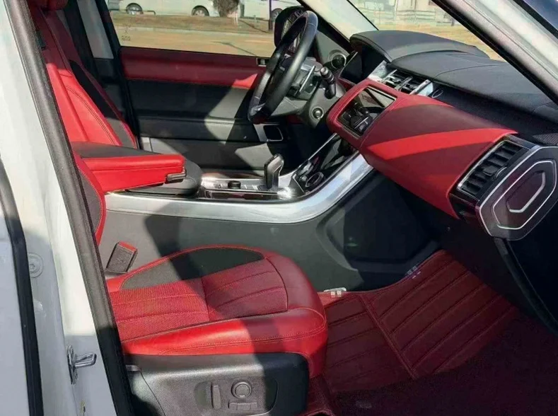 路虎揽胜运动 后面外观二