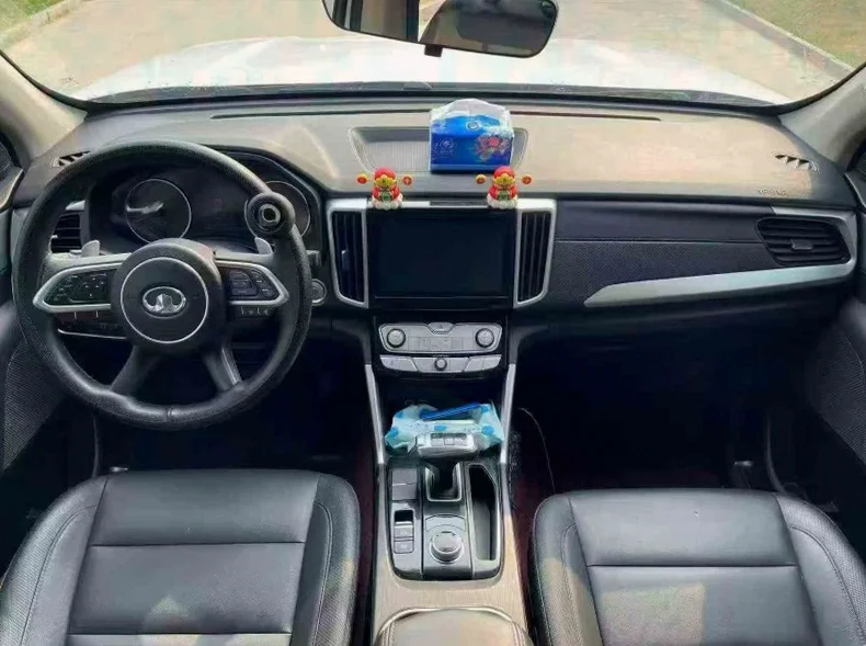 长城汽车炮 后面外观一