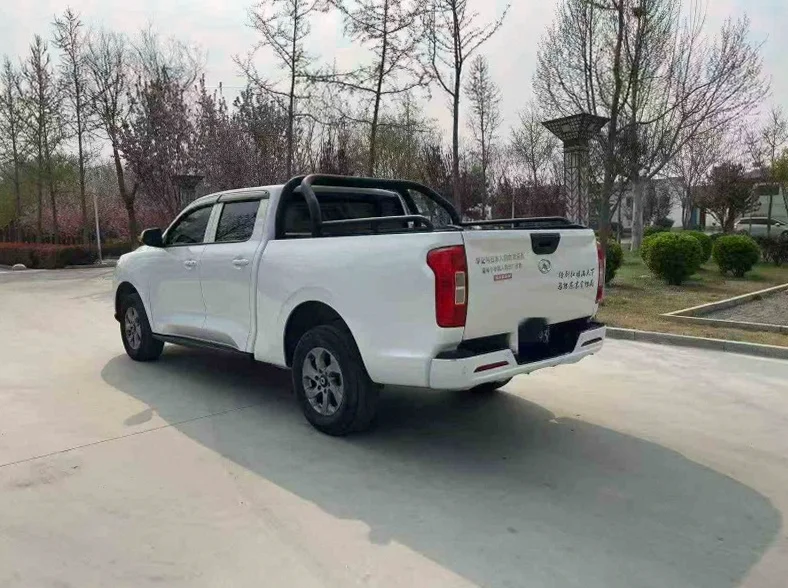 长城汽车炮 内饰前排