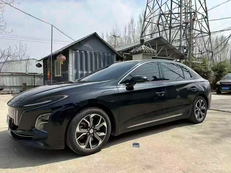 红旗E-QM5 后面外观三