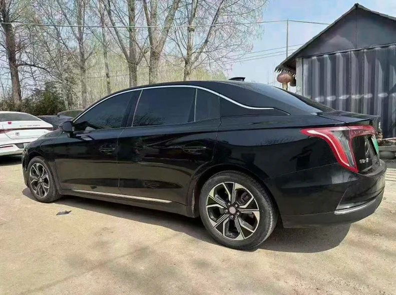 红旗E-QM5 内饰后排