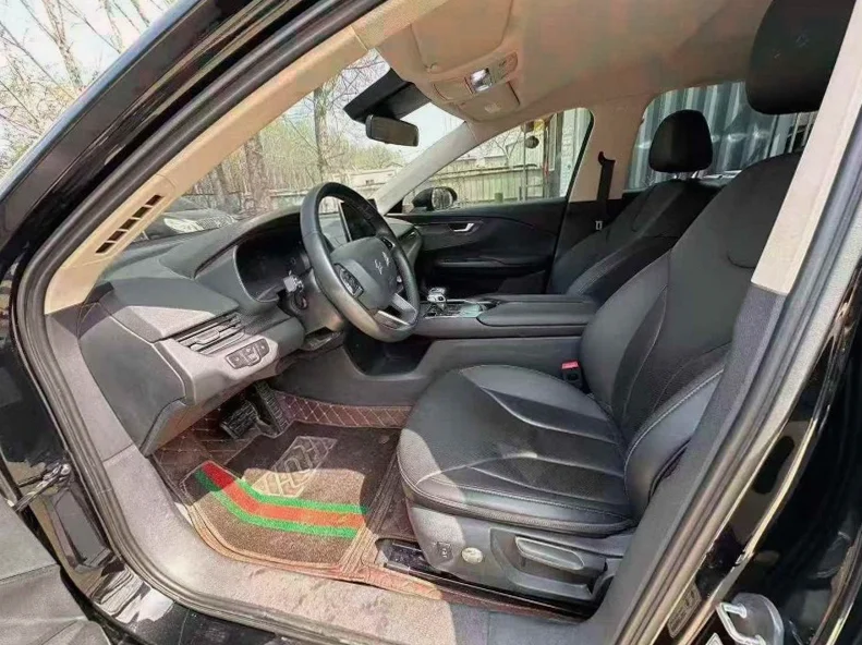 红旗E-QM5 后面外观二