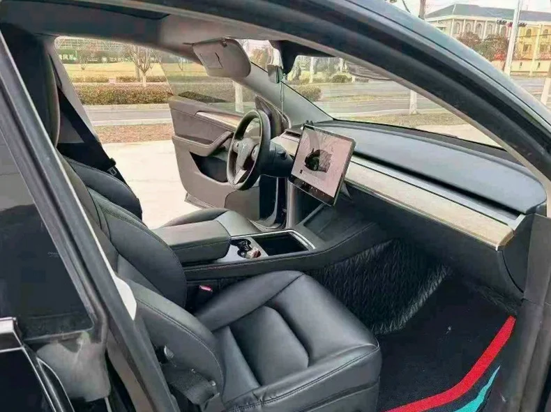 特斯拉MODEL 后面外观三