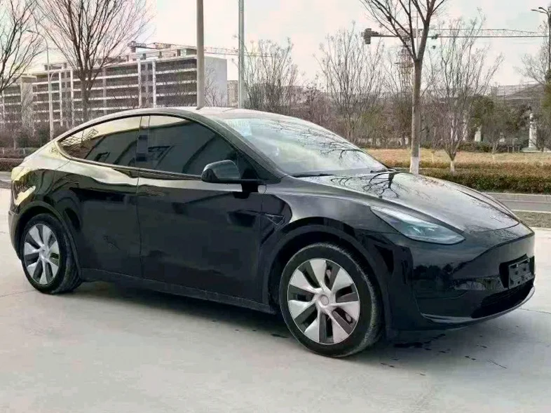 特斯拉MODEL 正面外观二