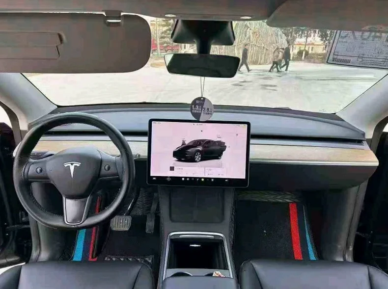 特斯拉MODEL 后面外观二