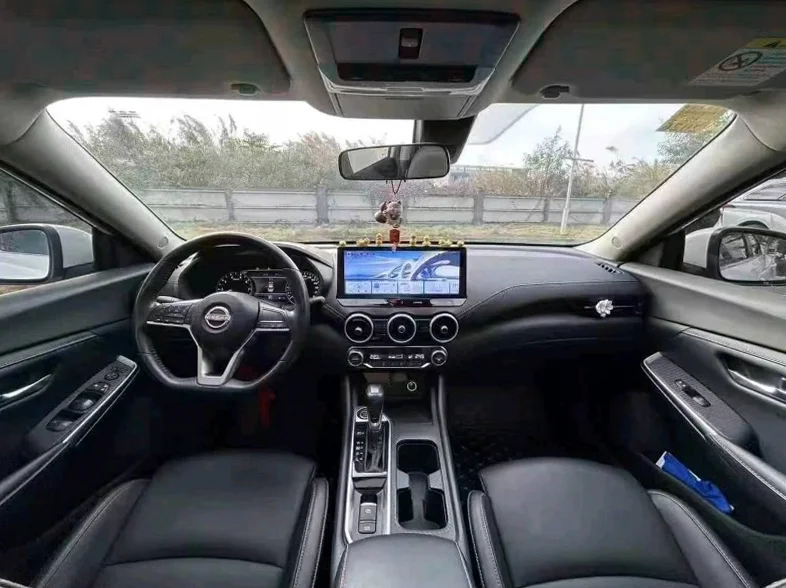 日产轩逸 后面外观一