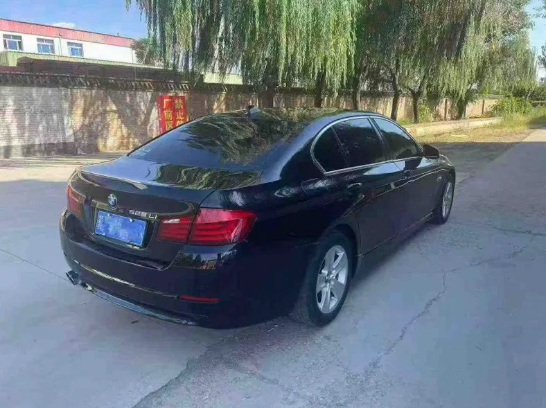 宝马5系 内饰后排