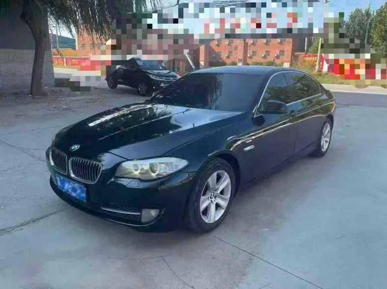 宝马5系 正面外观三