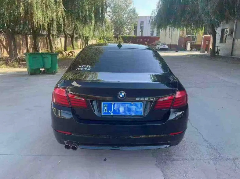 宝马5系 驾驶室