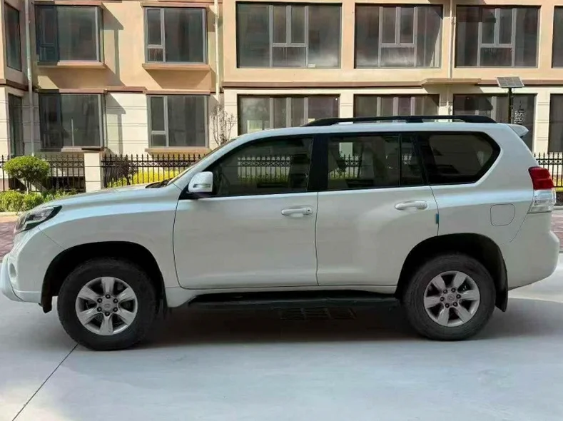 丰田普拉多 内饰后排