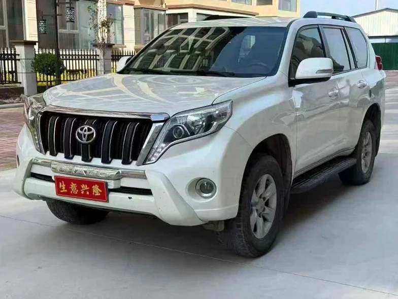 丰田普拉多 正面外观三