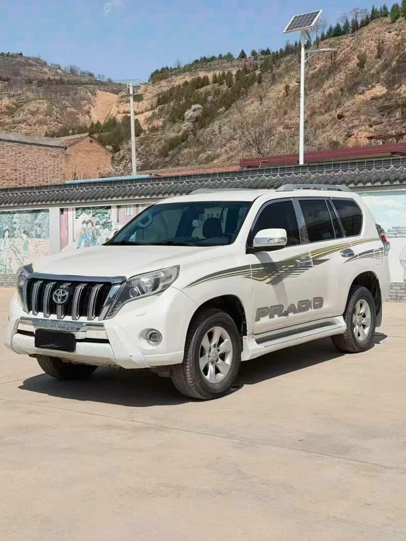 丰田普拉多 正面外观三