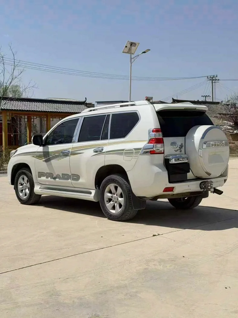 丰田普拉多 内饰前排