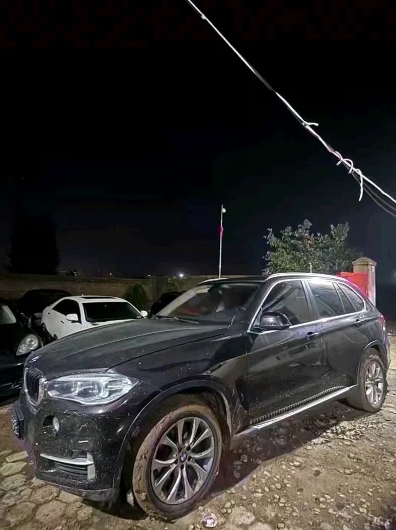 宝马X5 正面外观二