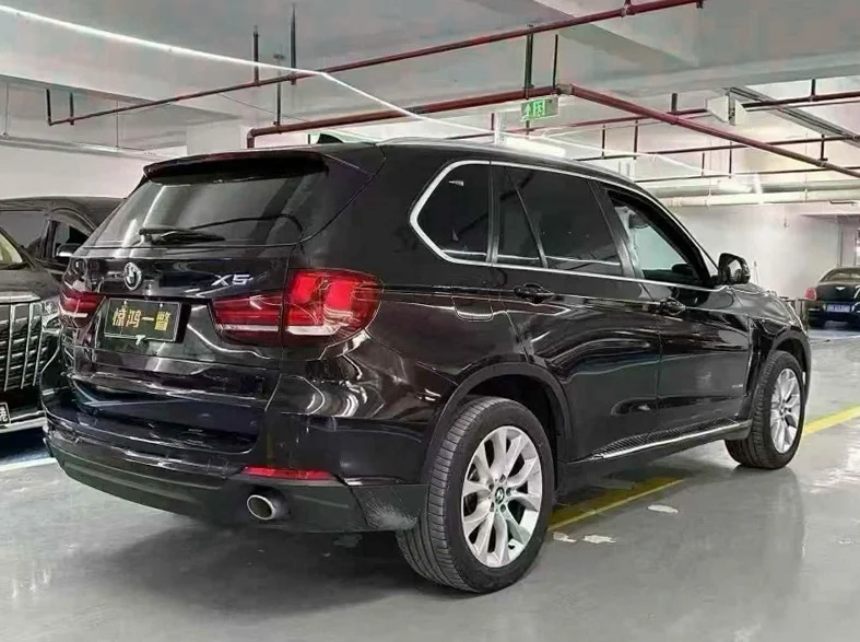 宝马X5 内饰后排