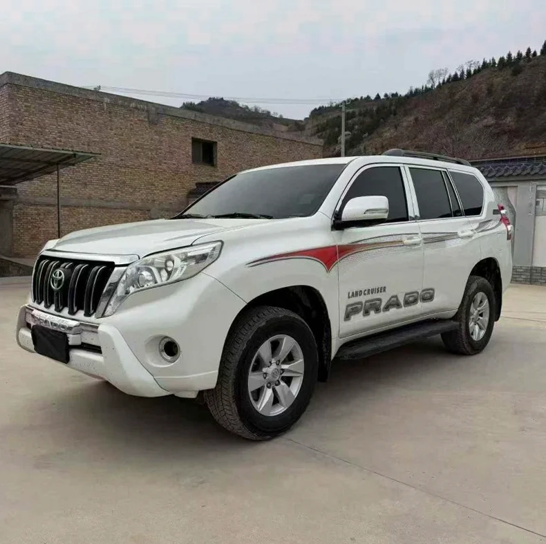 丰田普拉多 正面外观二