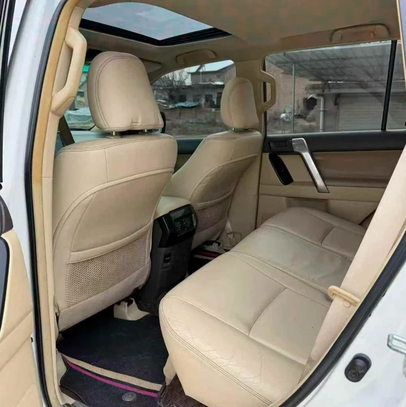 丰田普拉多 后面外观三