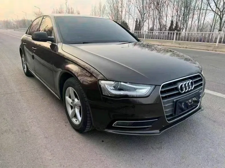 奥迪A4L 正面外观二