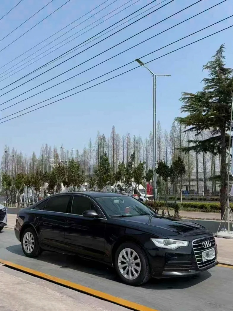 奥迪A6L 正面外观三