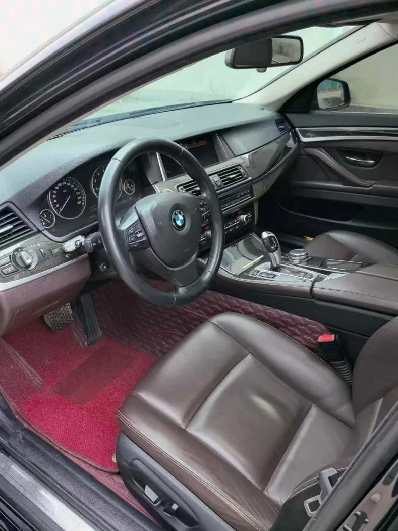 宝马5系 后面外观一