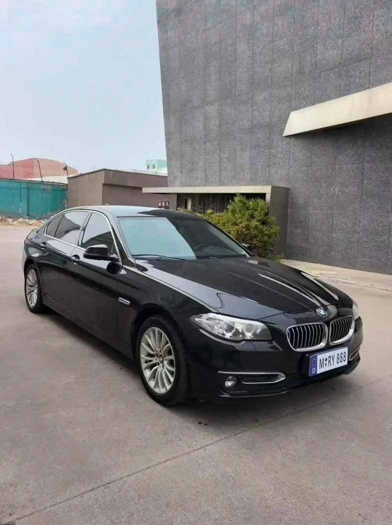 宝马5系 正面外观三