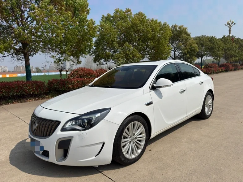 别克君威 正面外观二