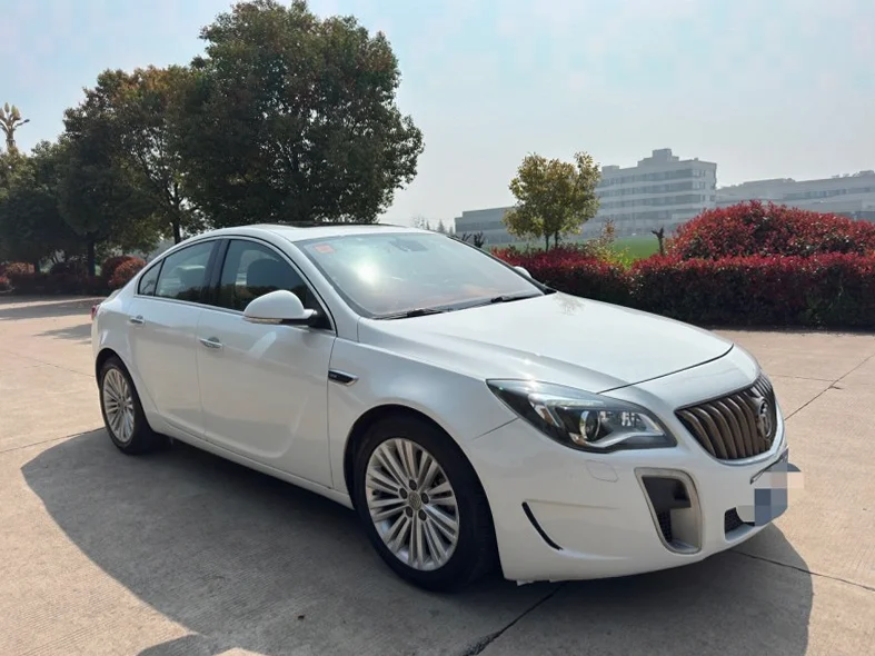 别克君威 正面外观三