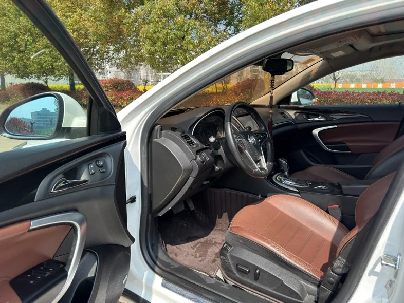 别克君威 后面外观三