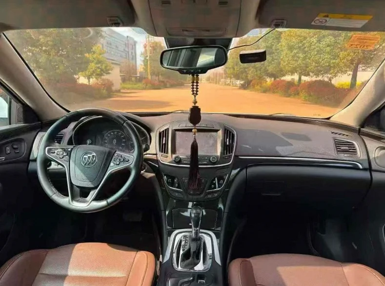 别克君威 后面外观二