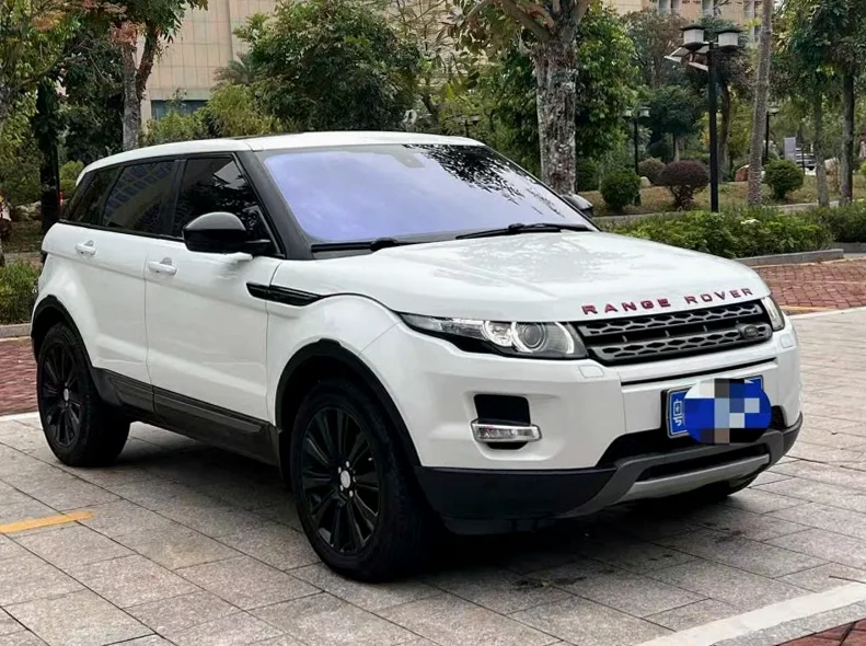 路虎极光 正面外观二