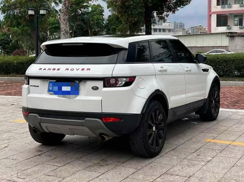 路虎极光 内饰前排