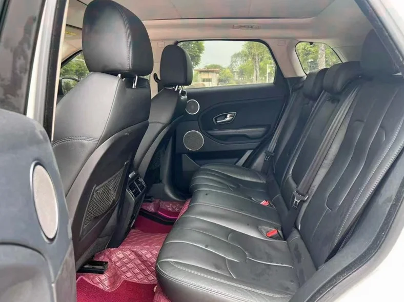 路虎极光 后面外观二