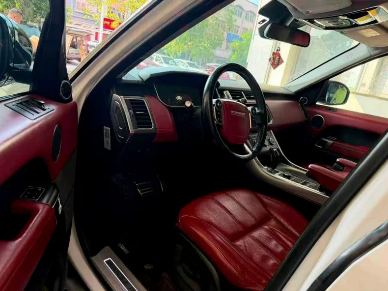 路虎揽胜运动 后面外观二