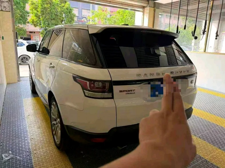 路虎揽胜运动 后面外观三