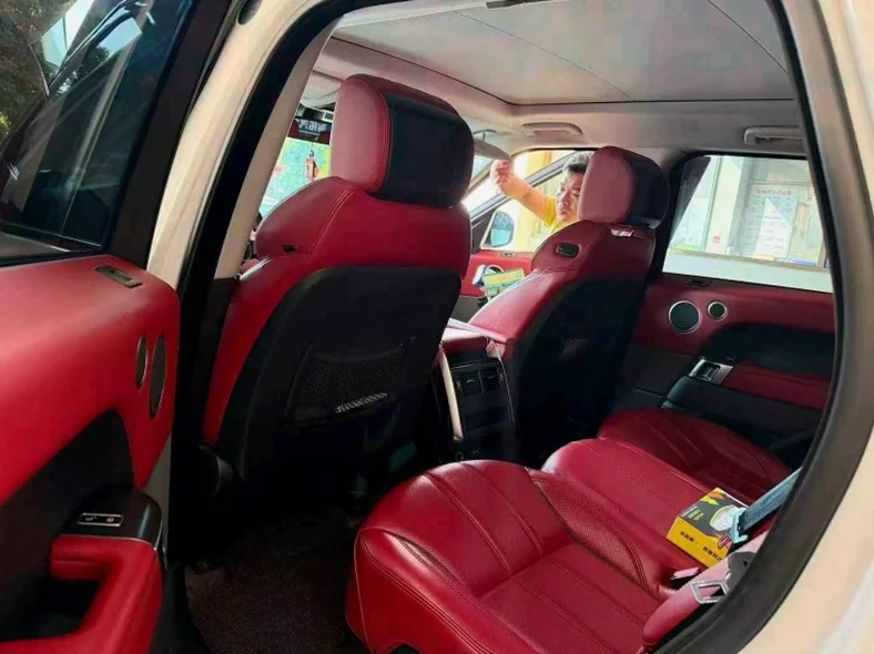 路虎揽胜运动 后面外观一