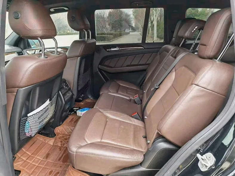 奔驰GL 后面外观二